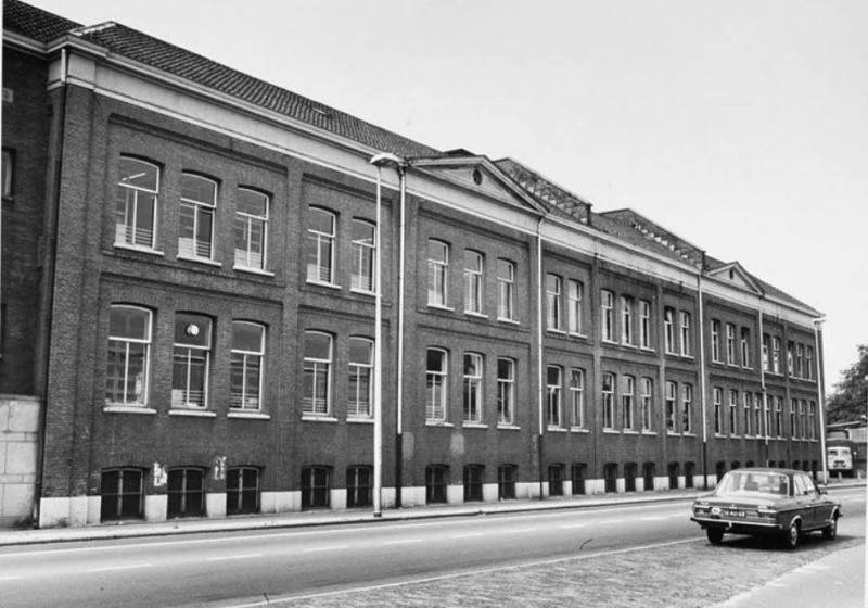 Hengelosestraat 125-127 fabriek Schuttersveld.jpg