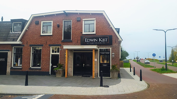 Haaksbergerstraat 952 hoek Boekelosestraat Uitvaartverzorging Edwin Kist.jpg