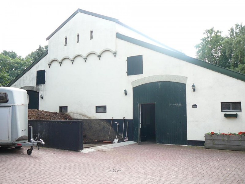 Meddelerweg 32 voormalige palingrokerij Lucas Hovenier nu manege Dominka - Hoeve van Euverman.jpg