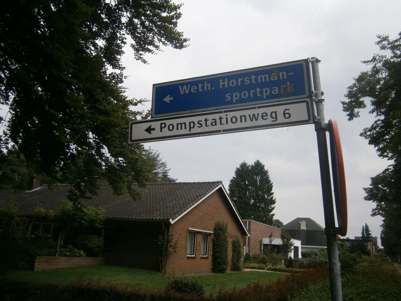 Wethouder Horstmanpark straatnaambord.JPG