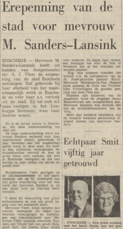 Mevr. M. Sanders-Lansink erepenning Gemeente Enschede krantenbericht Tubantia 11-10-1971.jpg