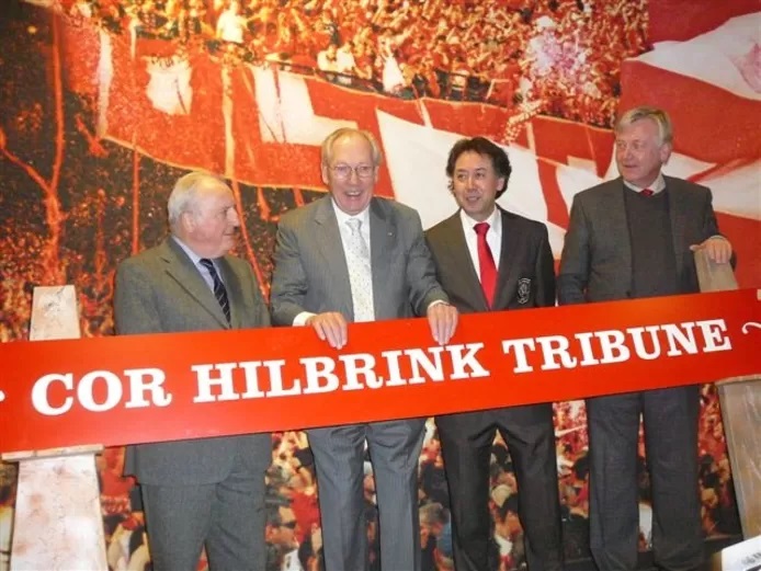 Colosseum 65 Grolsch Veste hoofdtribune vernoemd naar Cor Hilbrink eerste voorzitter FC Twente (1965-1973).jpg