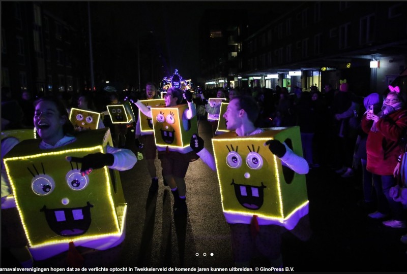 De Enschedese carnavalsverenigingen hopen dat ze de verlichte optocht in Twekkelerveld de komende jaren kunnen uitbreiden 2023.jpg