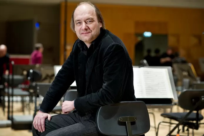 Dirigent Jan Willem de Vriend.jpg