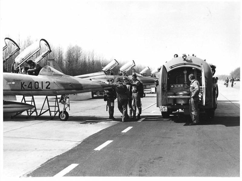 Vliegveld Twente NF 5B Freedom Fighters.jpg