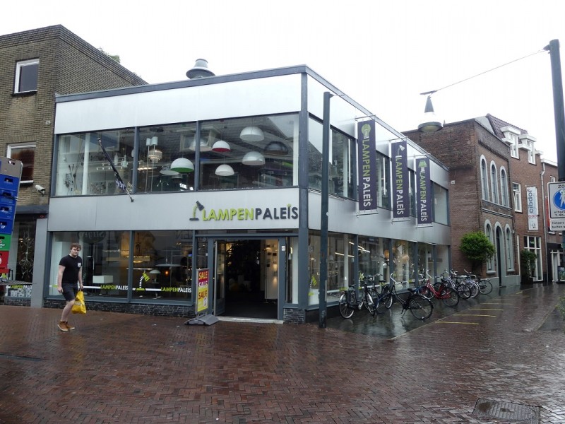Stadsgravenstraat 67 hoek Van Lochemstraat winkel lampenpaleis.jpg