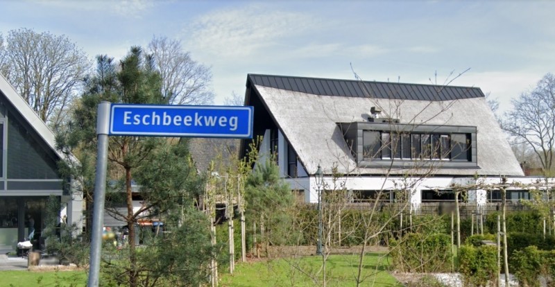 Eschbeekweg straatnaambord.jpg