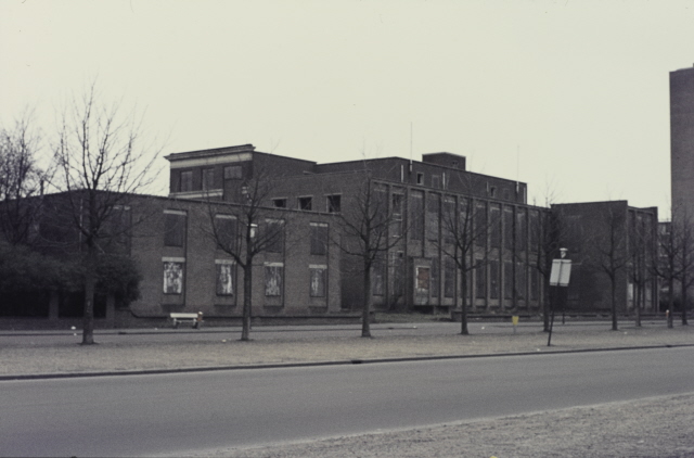 Veenstraat 72 Achterzijde ziekenhuis Ziekenzorg 13-3-1975.jpeg