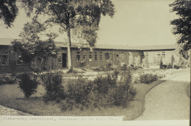 Veenstraat 72 Ziekenhuis Ziekenzorg. De barakken omstreeks 1920.jpeg