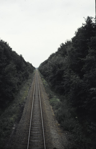Noord Esmarkerrondweg  spoorlijn Enschede-Gronau gezien in westelijke richting 18-6-1979.jpeg
