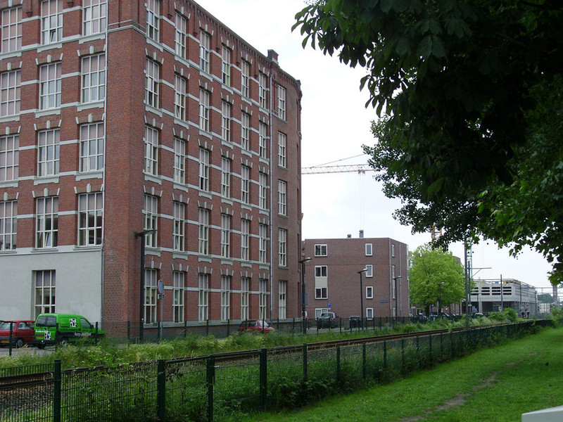 Parallelweg 102-188 Van Heek complex spoorlijn Gronau.jpg