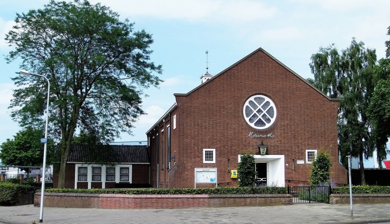 Tweede Emmastraat 60  Christelijke Gereformeerde Kerk Maranathakerk naoorlogs gemeentelijk monument.jpg