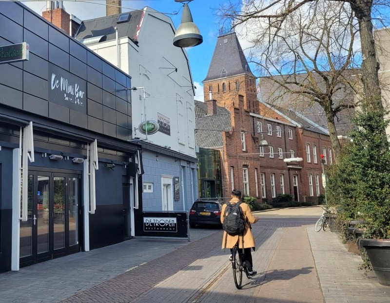 Bolwerkstraat 9 restaurant De Tropen.jpg