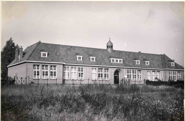Haaksbergerstraat 213 R.K. Meisjesschool 1930.jpeg