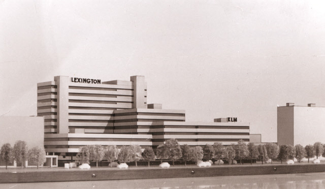 Winkelcentrum De Klanderij. Maquette van een bouwplan dat niet is gerealiseerd.jpeg