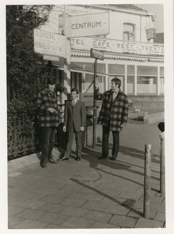 Molenstraat 3 patatkraam bij Hotel cafe restaurant Twenthe.jpg