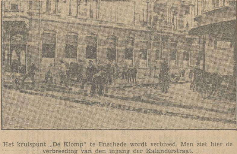 Kalanderstraat 1 Kruispunt De Klomp met cafe Centraal of De Top krantenfoto 17-1-1931.jpg