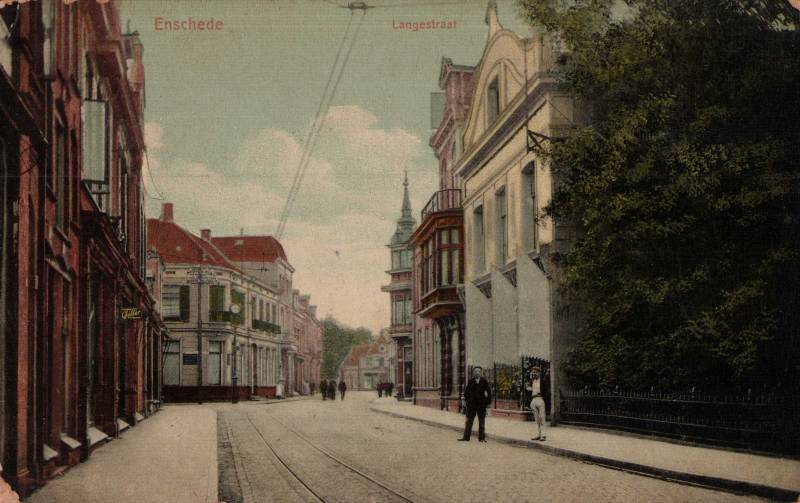 Langestraat 1-5 ongeveer de plaats van de vroegere Eschpoort een van de twee toegangspoorten naar de stad. Hotel de klomp lag er net buiten de poort het gebouw.jpg