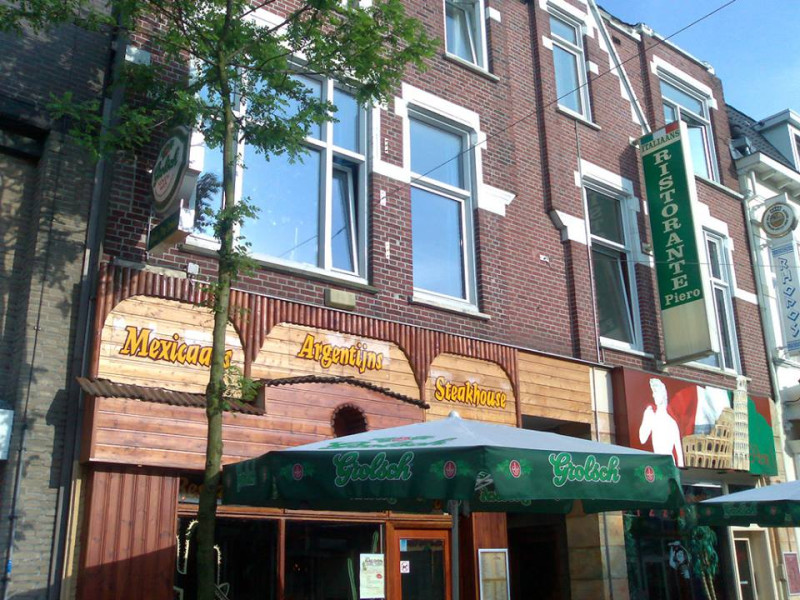 Korte Haaksbergerstraat 9 Mexicaans Argentijns Steakhouse The Saloon.jpg