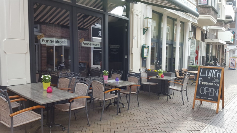 Korte Haaksbergerstraat 11 restaurant De Pannenkoek terras.jpg