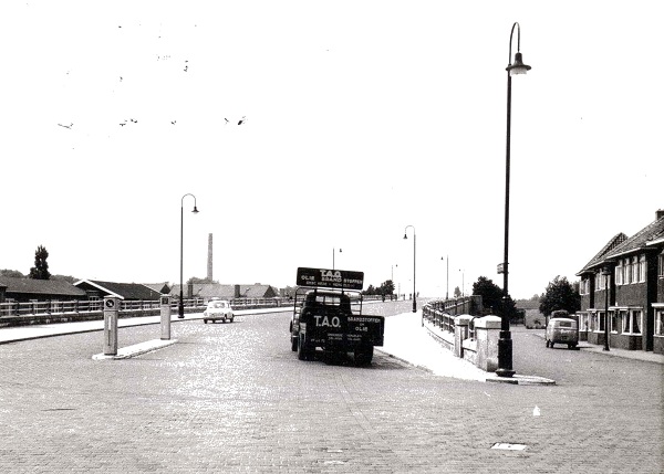 Getfertsingel met brug.1960.jpg