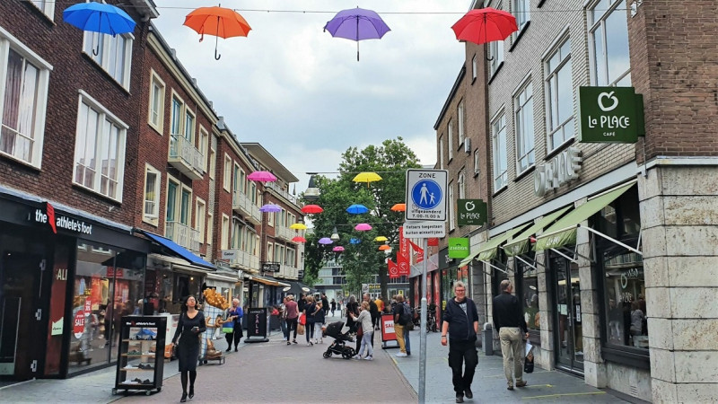 Raadhuisstraat 12 restaurant La Place.jpg