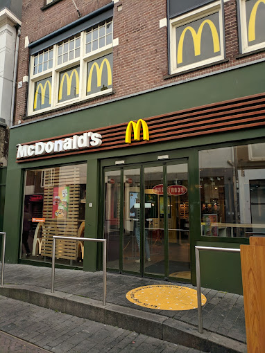 Kalanderstraat 15 Mc Donald's.jpg