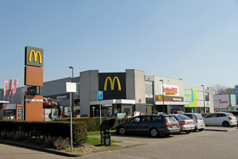 Schuttersveld 1d McDonald's Enschedé Woonboulevard.jpg