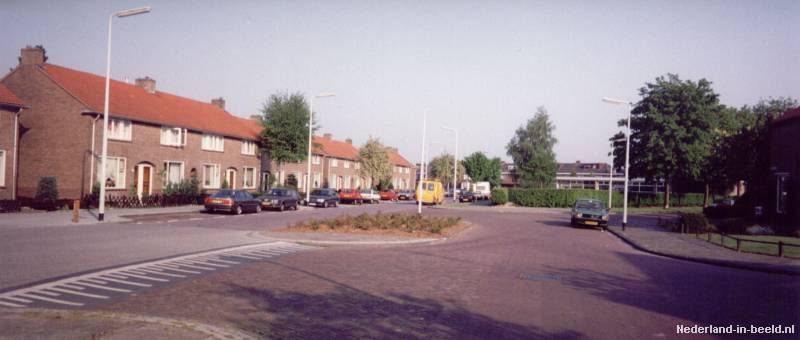 B.W. ter Kuilestraat 310 rechts kleuterschool Pinkeltje.jpg