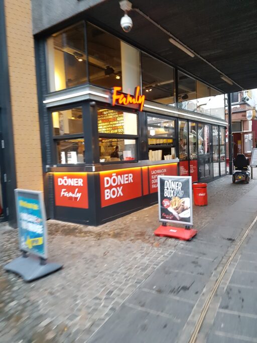 Oude Markt 9 hoek Stadsgravenstraat 20 famly-restaurant-cafetaria.jpg