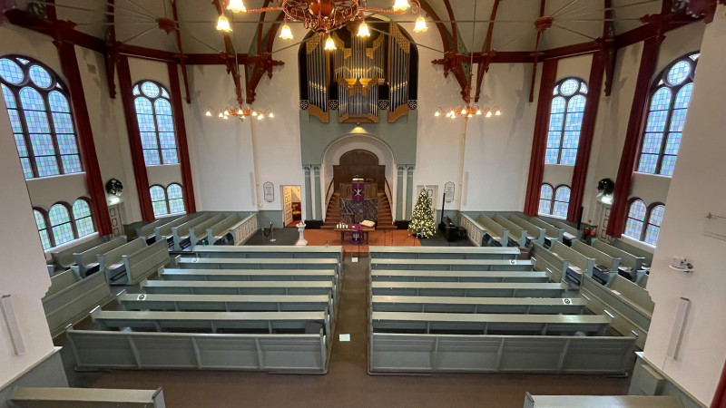 Wilhelminastraat 18 De Oosterkerk heeft een opvallend plafond 29-4-2023.jpg