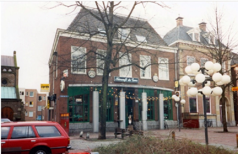 Oude Markt 2 cafe De Geus.jpg