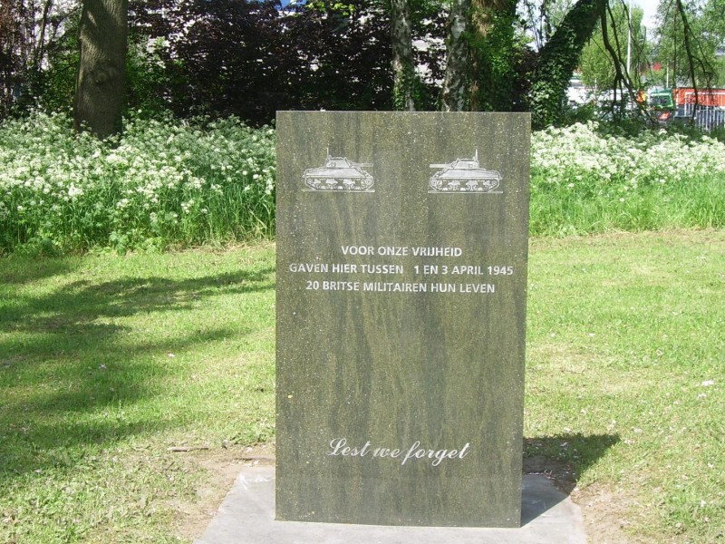 oorlogsmonument Auke Vleerstraat hoek Brg. Stroinkstraat.jpg