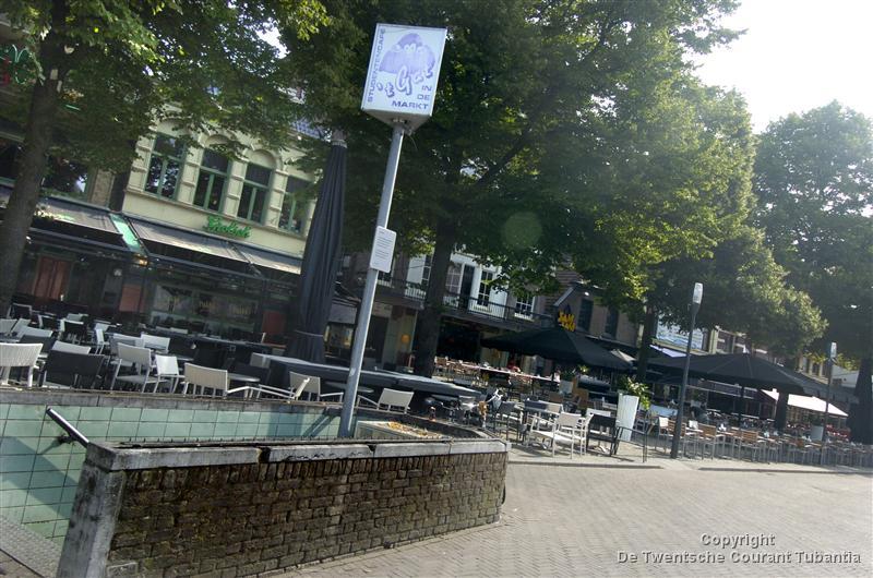 Oude Markt 13 studentencafe 't Gat in de Markt.jpg