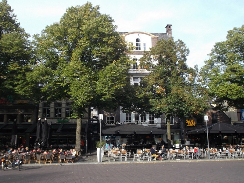 Oude Markt 15-17 Concordia theater en restaurant Samsam.JPG