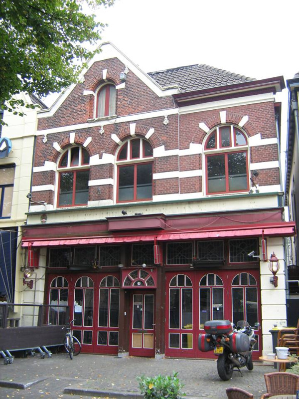 Oude Markt 19 cafe Poort van Kleef.jpg