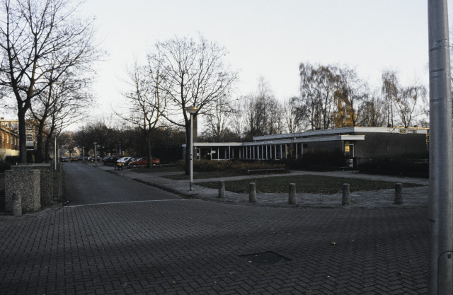 Noordhollandstraat 4 woningen en lager school in Boswinkel-Oost nov.1997.jpeg