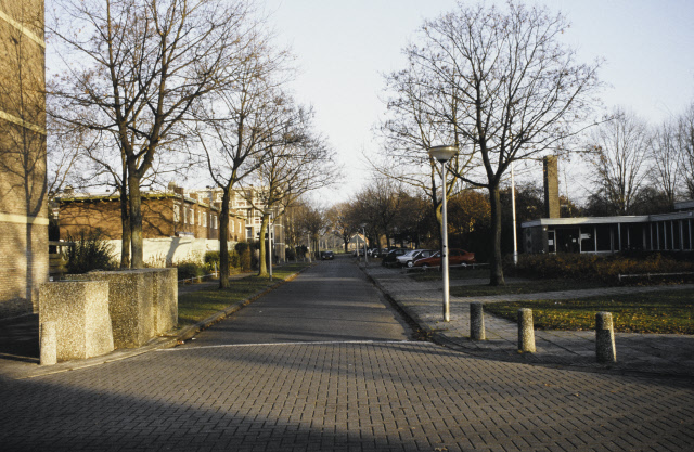 Noordhollandstraat 4 woningen en school in Boswinkel-Oost nov. 1997.jpeg