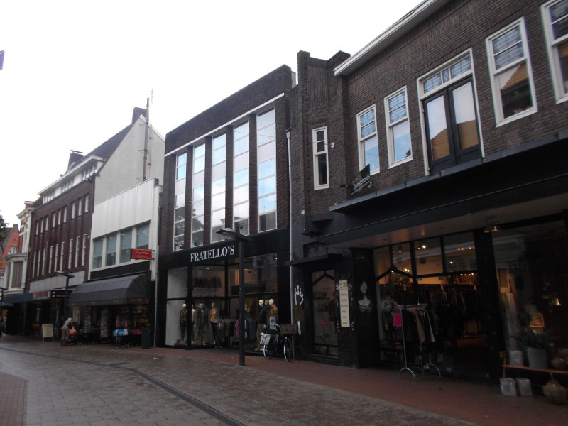 haverstraatpassage 35-37 het pand rechts vroeger Hotel Mendelaar 2012.JPG