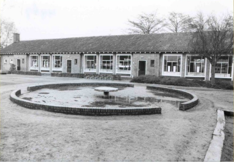 Jacob Roggeveenstraat 45, kleuterschool De Zonnebloem 1986 eerder kleuterschool Koningin Wilhelmina.jpg