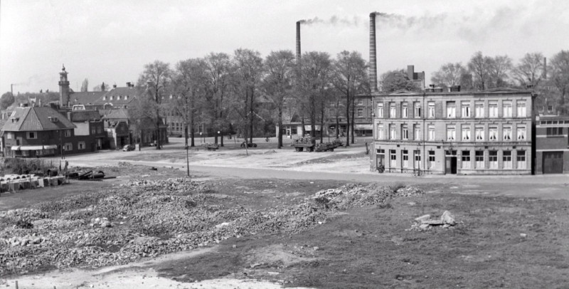 Diezerstraat 14 volkskoffiehuis De Volksvriend met  links Beltstraat en achtergrond Van Loenshof.jpg