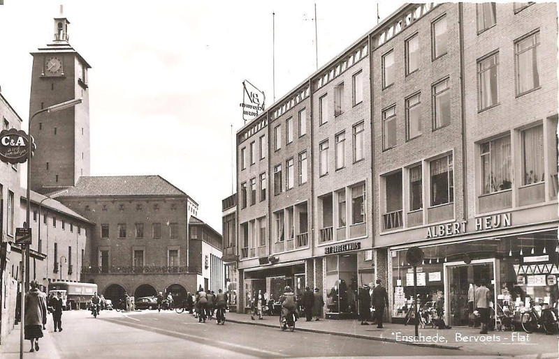 van Loenshof 15 supermarkt Albert Heijn.jpg