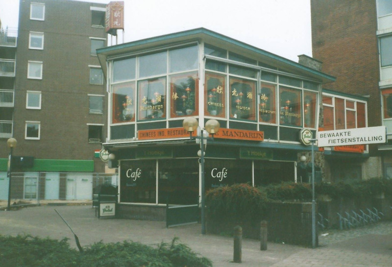 H.J. van Heekplein 56 Boulevard 1945 hoek van Loenshof Hermesflat  De Mandarijn Heinekenhoek.jpg