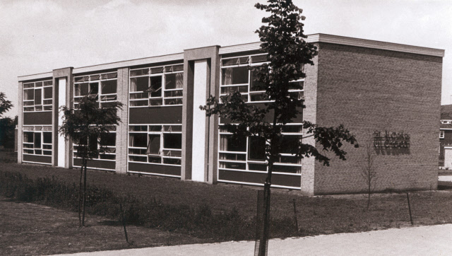 Burgemeester van Veenlaan 70 Sint Aloysiusschool voor MAVO.jpeg