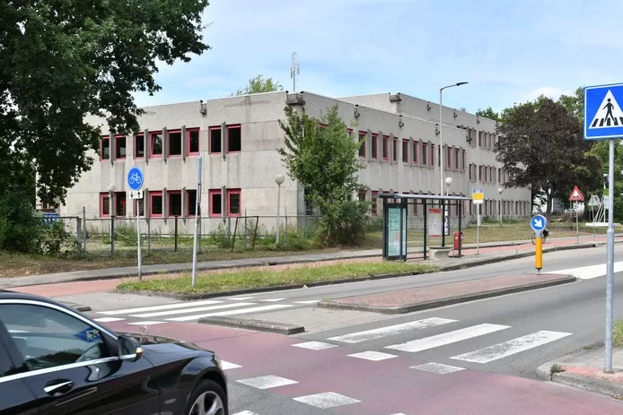 Buurserstraat 250 voormalige schoolgebouw Hogeschool Markus Verbeek.jpg