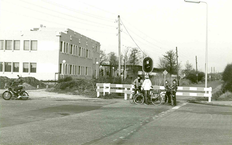 Buurserstraat 250 Kruising Broekheurnering Hogeschool Markus Verbeek Oosterborchcollege 1979.jpg