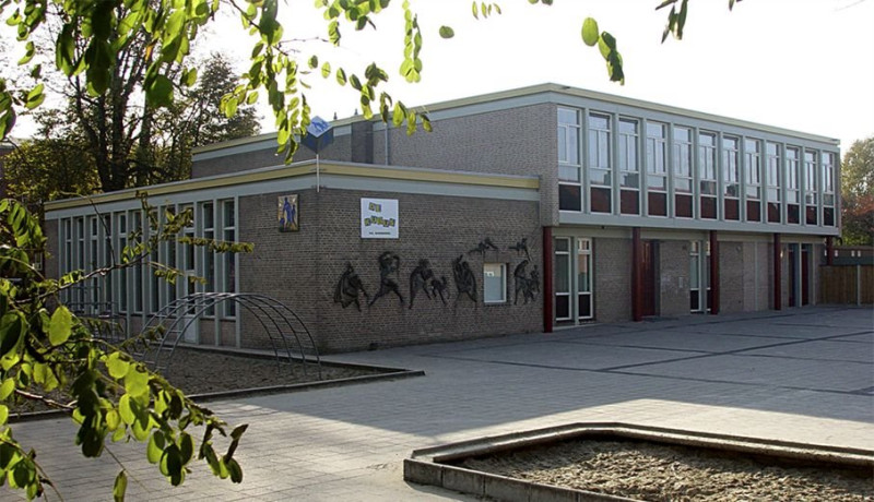 Drebbelstraat 15 R.K. Basisschool De Kubus vroeger ook locatie R.K. Opleidingsschool voor Kleuterleidsters.jpg