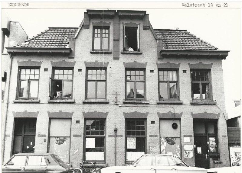 Walstraat 19-21 Panden van jazzcentrum De Tor. 1980.jpg
