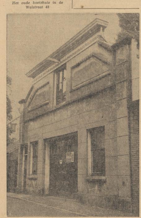 Walstraat 48 oude koetshuis krantenfoto Tubantia 26-8-1961.jpg