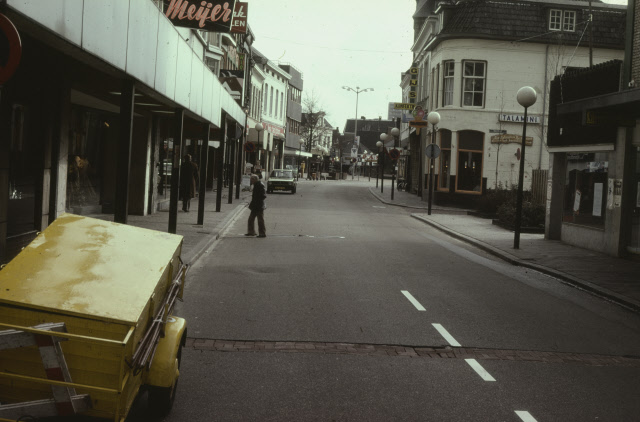 Marktstraat 9 hoek Walstraat Talamini ijssalon1978.jpeg